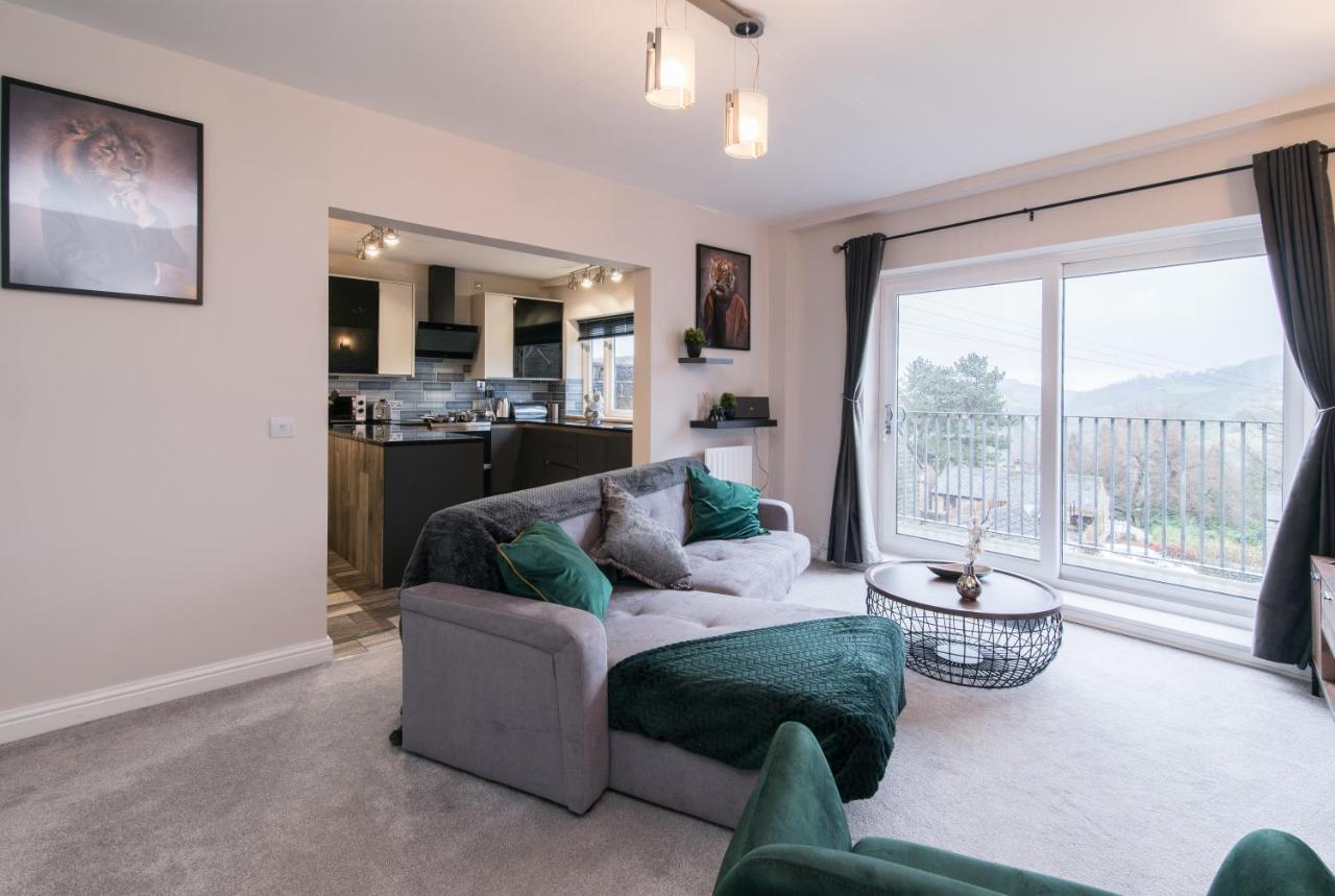 Immaculate 3 Bed House - Stunning Balcony Views Apartamento Matlock  Exterior foto
